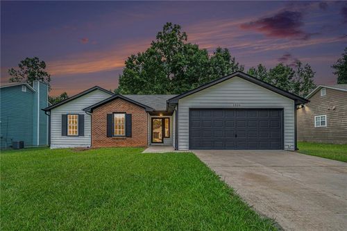 1326 Misty Ridge Court, Hampton, GA, 30228 | Card Image