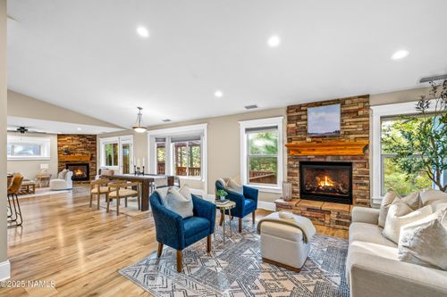 2353 N Ricke Ln, Flagstaff, AZ, 86004-7183 | Card Image