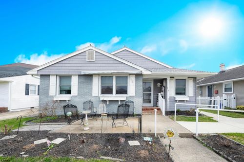 9 E Gilmar Cir, MARGATE CITY, NJ, 08402-1675 | Card Image