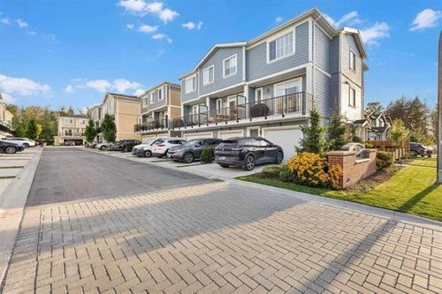 1-20680 76b Ave, Langley, BC, V2Y4L2 | Card Image