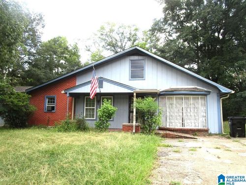 1019 Manor Dr, BESSEMER, AL, 35020-7318 | Card Image