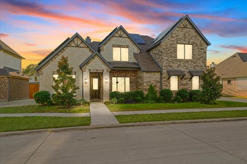 5852 Tory Dr, Grand Prairie, TX, 75052-8501 | Card Image