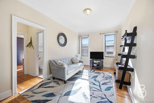 3f-37-16 83rd Street, New York, NY, 11372 | Card Image