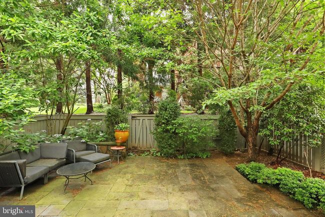 1564 Mclean Commons Ct, Townhouse with 3 bedrooms, 4 bathrooms and null parking in MCLEAN VA | Image 39