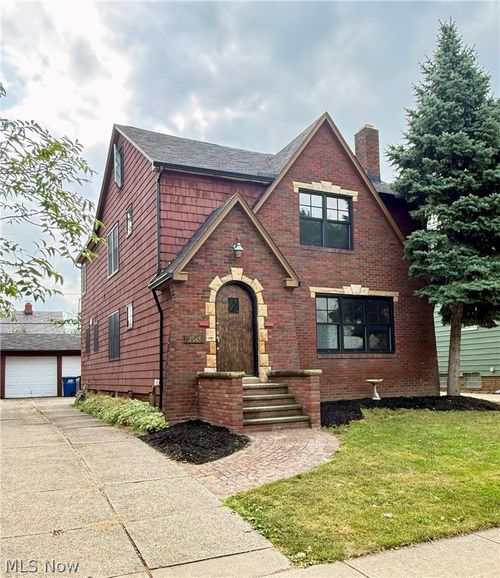 2045 Reveley Ave, Lakewood, OH, 44107-5834 | Card Image