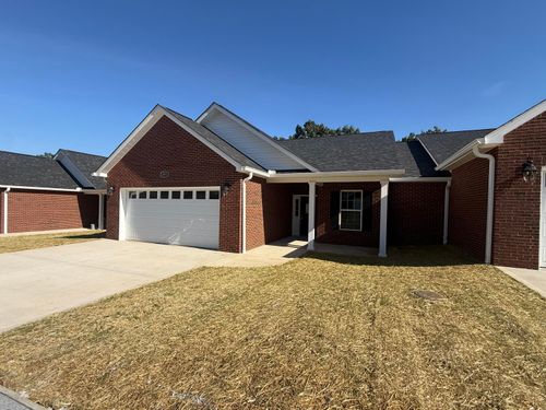 1053 Patriots Lndg, Dandridge, TN, 37725-4572 | Card Image