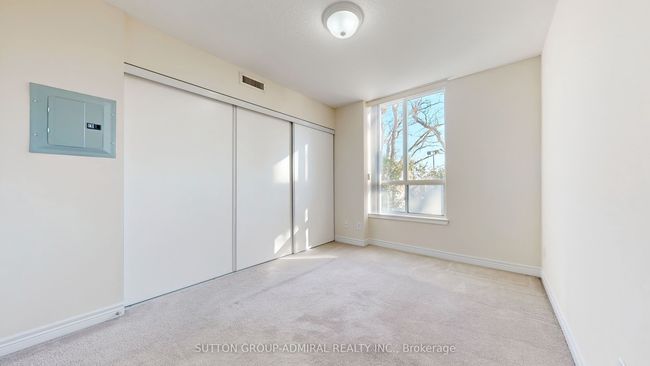 204 - 60 Disera Dr, Condo with 2 bedrooms, 2 bathrooms and null parking in Vaughan ON | Image 34