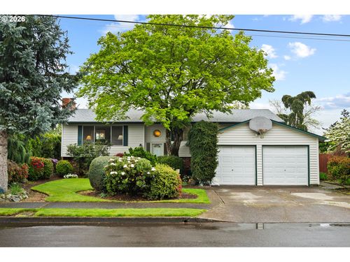 470 Nw Bella Vista Dr, Gresham, OR, 97030-6633 | Card Image