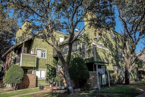 203-9833 Walnut St, Dallas, TX, 75243-8868 | Card Image