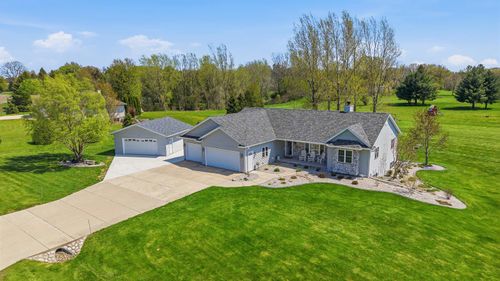 W7545 Country Drive, Beaver Dam, WI, 53916 | Card Image