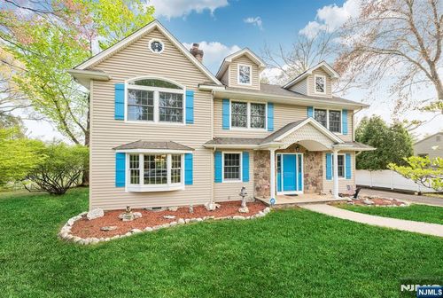 631 Montview Pl, River Vale, NJ, 07675-6263 | Card Image