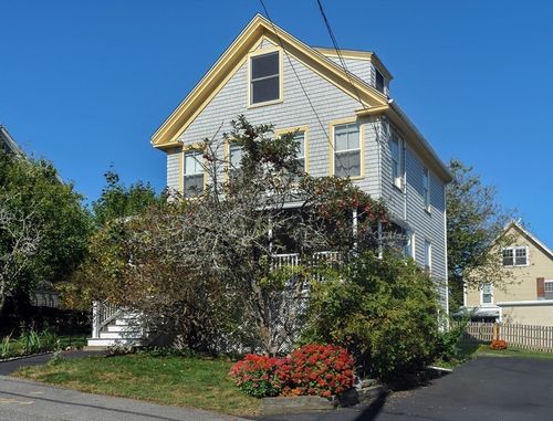 14 Highland Ave, Hull, MA, 02045-1106 | Card Image