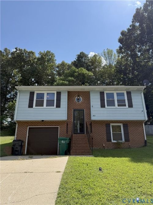 303 Bull Run Dr, Hopewell, VA, 23860-4049 | Card Image