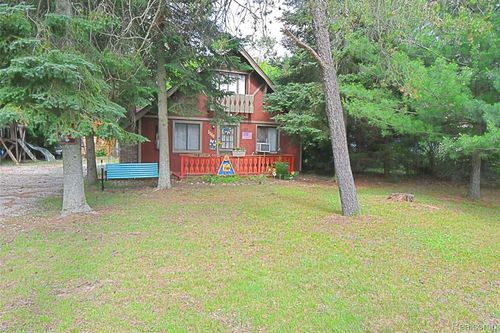 1103 Tanglewood Dr, Saint Helen, MI, 48656-9536 | Card Image