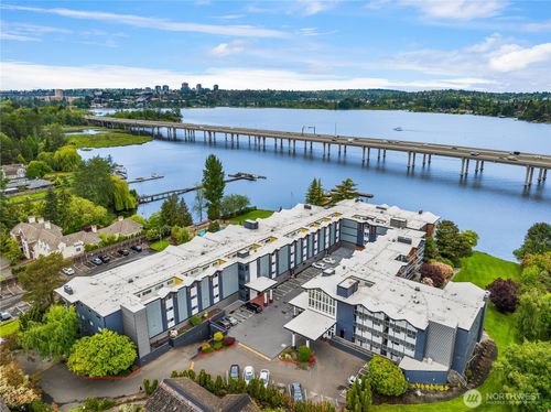 apt-318-2501 Canterbury Ln E, Seattle, WA, 98112-2563 | Card Image