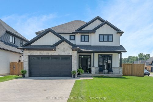 27 Briscoe Cres, Strathroy, ON, N7G4E1 | Card Image