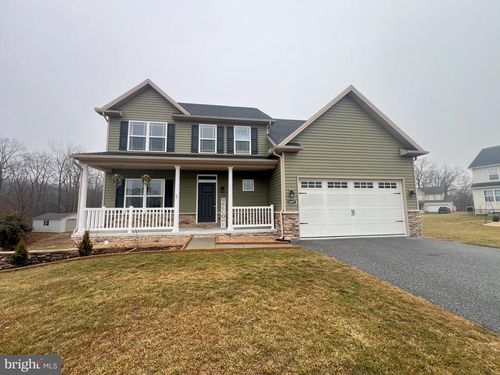 1697 Raven Dr, CHAMBERSBURG, PA, 17202-7203 | Card Image