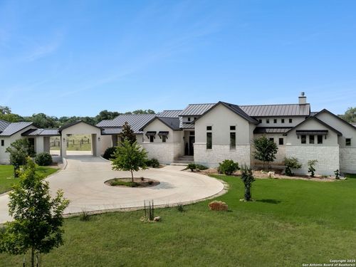 16 Taylor Rdg, Boerne, TX, 78006-8370 | Card Image