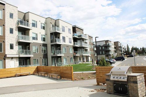 205-700 Shawnee Sq Sw, Calgary, AB, T2Y0Z6 | Card Image