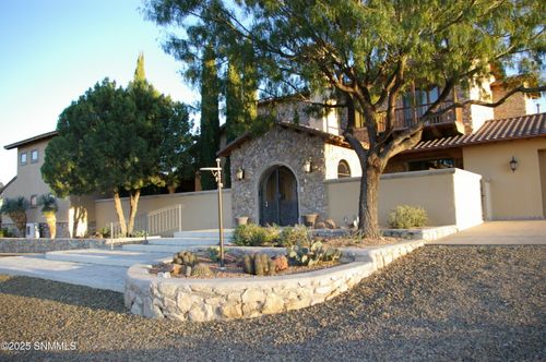 7165 Lake Lucero Loop, Las Cruces, NM, 88011-8424 | Card Image