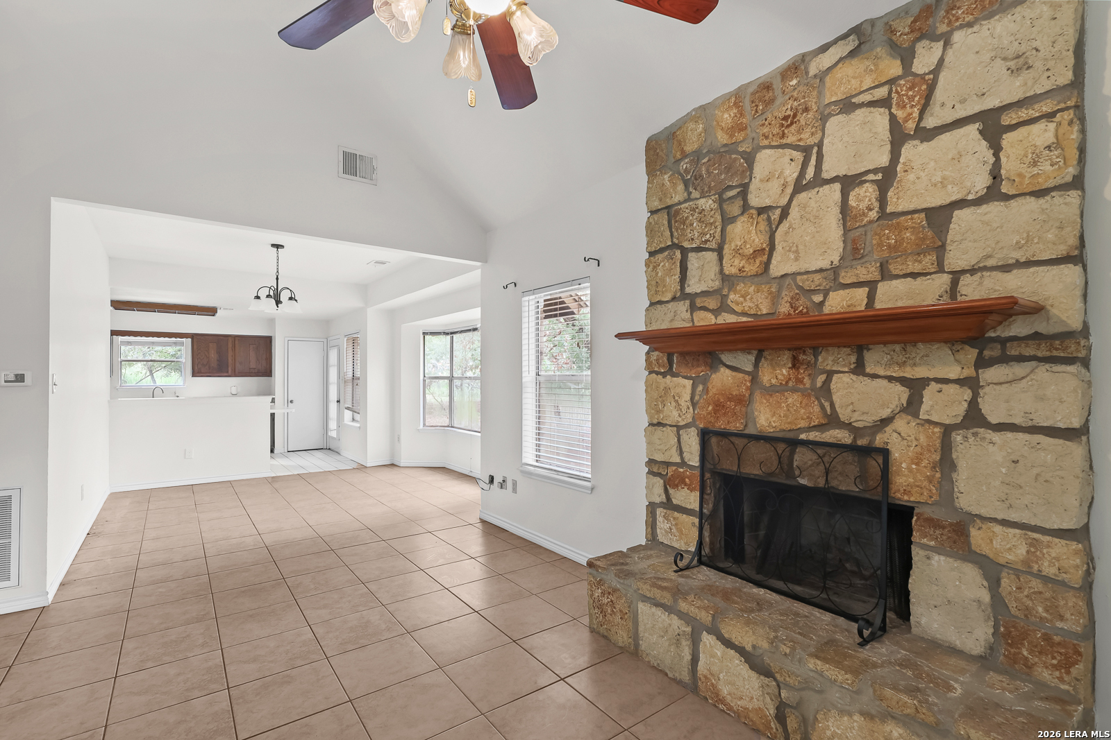 Residential in La Vernia 4