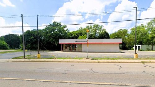 1037 Riverview Dr, Kalamazoo, MI, 49048-1753 | Card Image