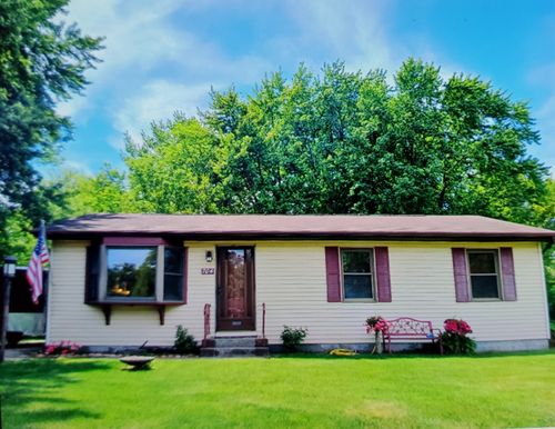 704 S 22nd St, Chesterton, IN, 46304 | Card Image