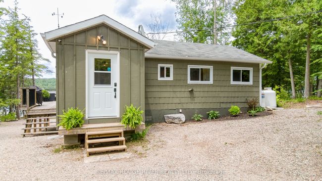 1039 W Cottage Dr, House other with 4 bedrooms, 2 bathrooms and 8 parking in Ompah ON | Image 8