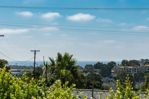 811 Highland Dr, Solana Beach, CA, 92075 | Card Image