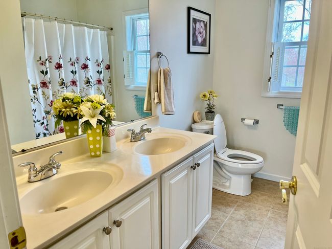 1 Maplecrest Ln, House other with 4 bedrooms, 3 bathrooms and null parking in Hamden CT | Image 27