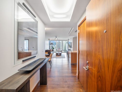 914-1555 Kapiolani Blvd, Honolulu, HI, 96814-4563 | Card Image