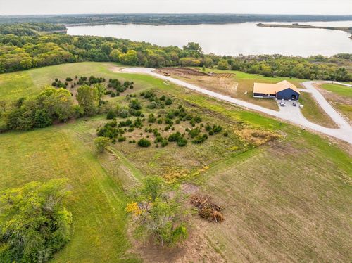 336 Lake Dr, Melrose, IA, 52569-8652 | Card Image