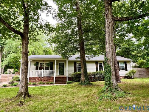 8422 Dwayne Ln, North Chesterfield, VA, 23235-4116 | Card Image