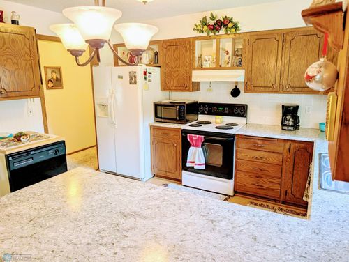 204 5th St Se, Barnesville, MN, 56514-3632 | Card Image
