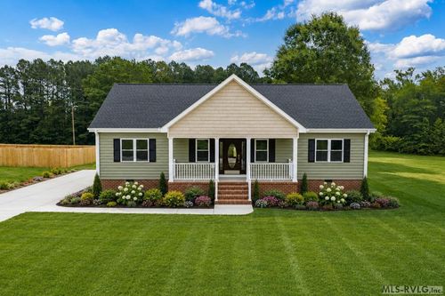430 Cifers Ln, Emporia, VA, 23847-2834 | Card Image