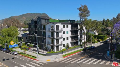 apt-302-10352 Riverside Dr, Toluca Lake, CA, 91602-2493 | Card Image