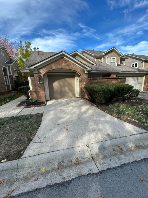 1857 Bridgestone Dr, Lexington, KY, 40511-2318 | Card Image