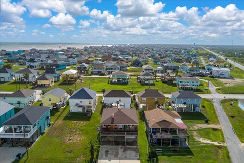 985 Biscayne, Crystal Beach, TX, 77650-3411 | Card Image