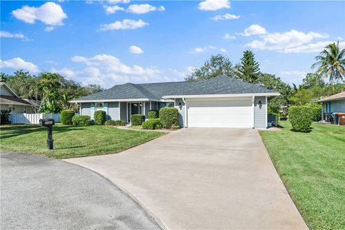 2940 3rd St Sw, Vero Beach, FL, 32968-3285 | Card Image