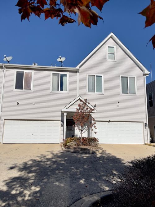 1675-1675 Town Center St, Aurora, IL, 60504-4340 | Card Image