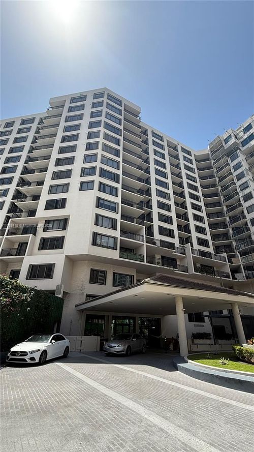 apt-1124-540 Brickell Key Dr, Miami, FL, 33131-2843 | Card Image