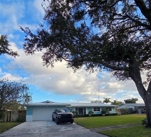 7061 Nw 7th Ct, Plantation, FL, 33317-1147 | Card Image