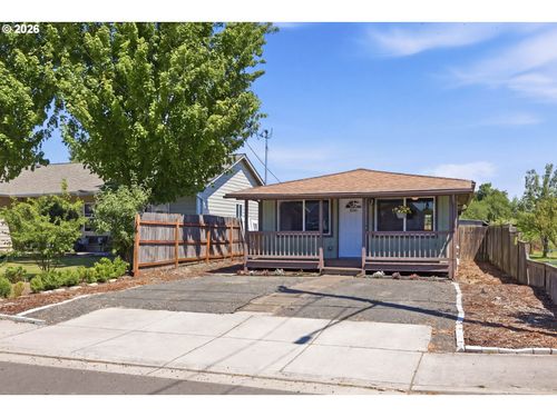 505 S 5th St, Harrisburg, OR, 97446-9611 | Card Image