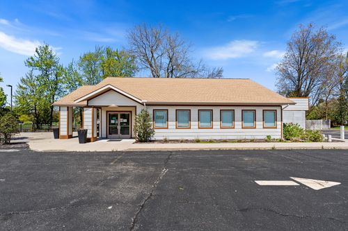 1011 136th Ave, Holland, MI, 49424-9467 | Card Image