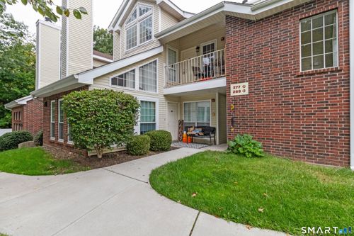 277-277 Carriage Crossing Ln, Middletown, CT, 06457-5865 | Card Image