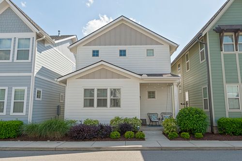 1020 Treaty Oaks Dr, Nashville, TN, 37209-2574 | Card Image