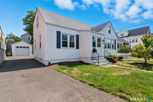 140 Frederick St, Stamford, CT, 06902-5242 | Card Image