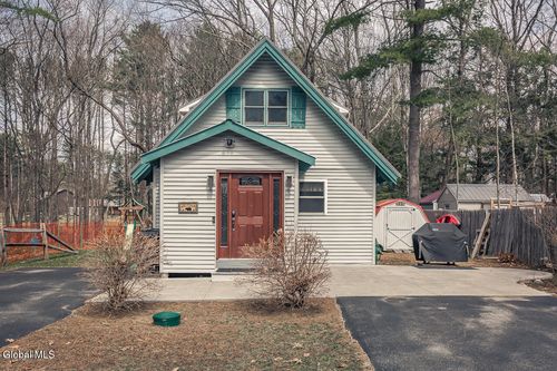 143 Lakeview Ave, Mayfield, NY, 12117-3956 | Card Image