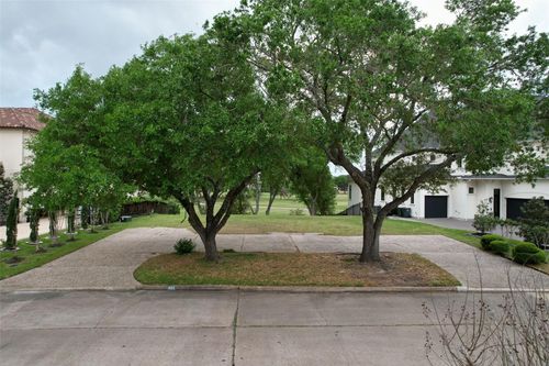 602 Sugar Creek Blvd, Sugar Land, TX, 77478-3614 | Card Image