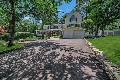 712 Brewster Dr, Port Jefferson, NY, 11777-1929 | Card Image